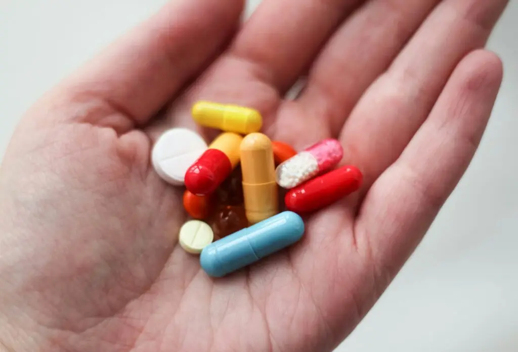 is medication management for bipolar disorder needed